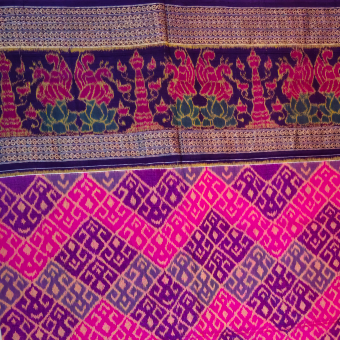 TSC Cotton Sarees with Diamond Motifs | Golden Threaded Floral Embellishments