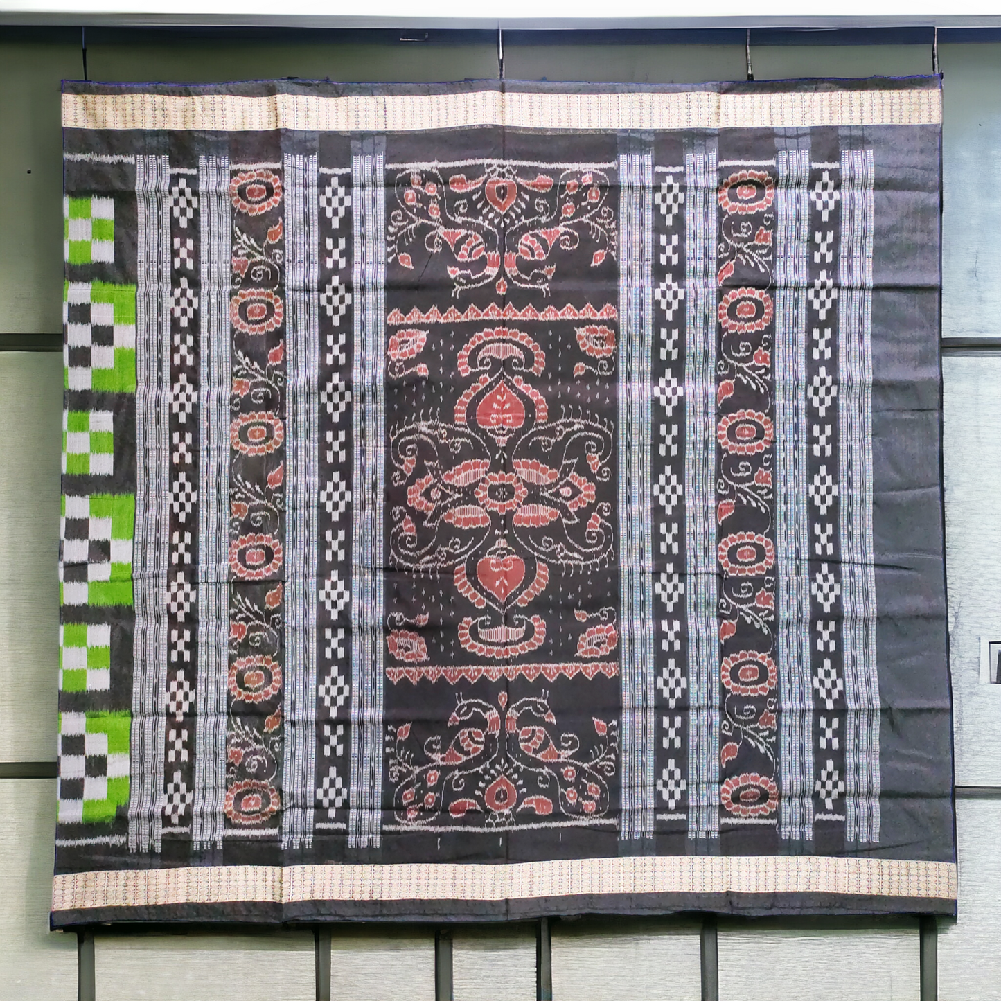 TSC Premium Green and Black Tie-Dyed Silk Saree with Pasapalli Design