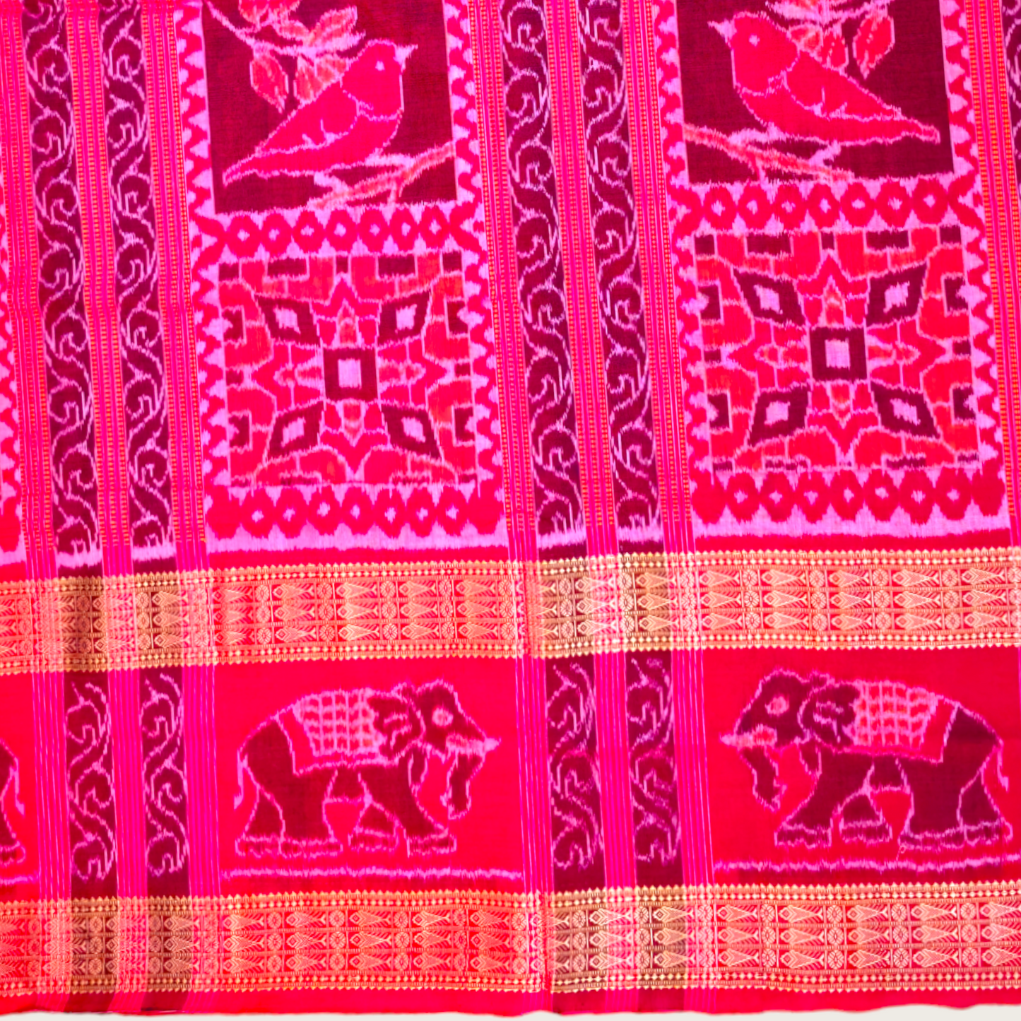 TSC Cotton Saree in Dark Green | Red with Golden Fish Motif Border | Sparrow Motif