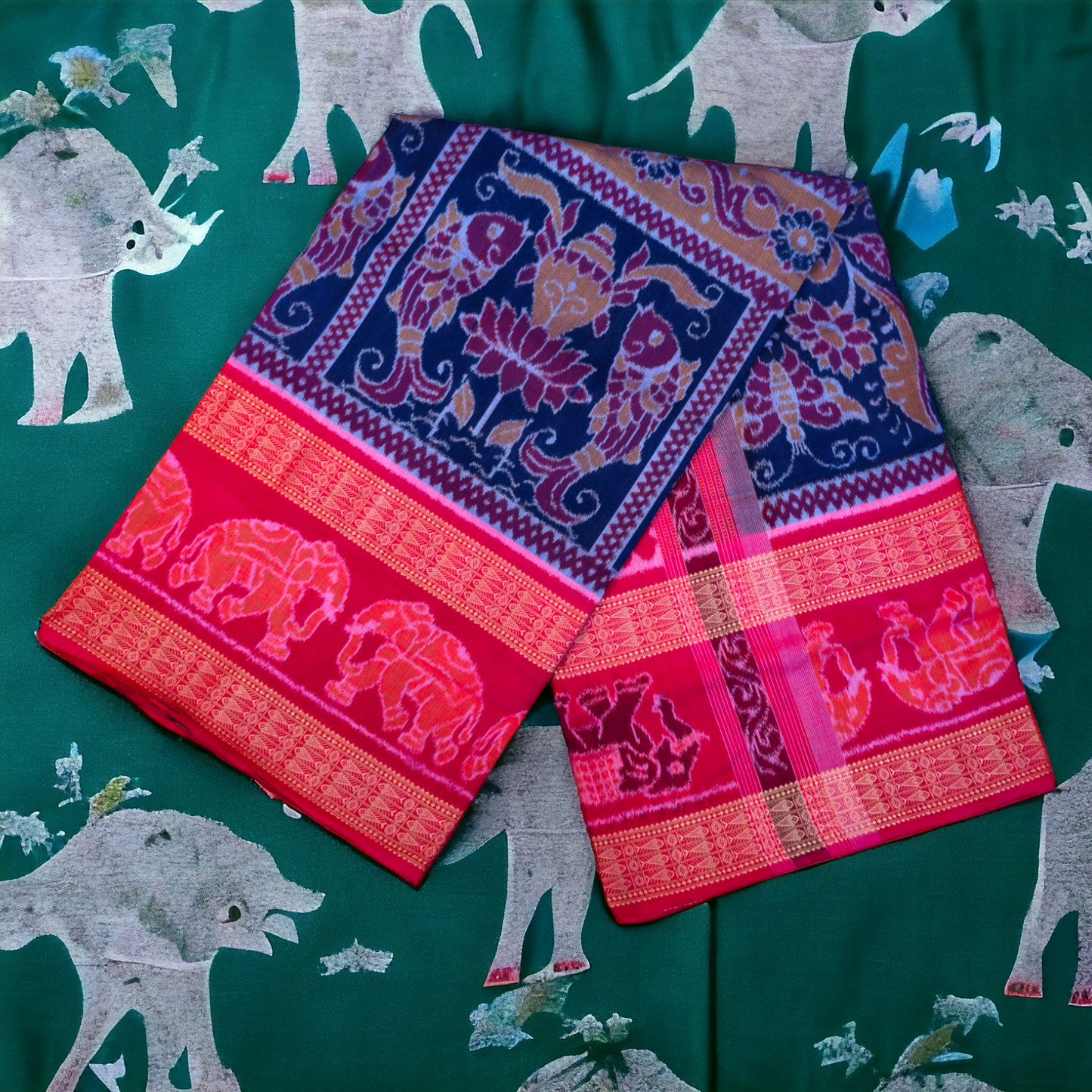 TSC Cotton Saree in Dark Green | Red with Golden Fish Motif Border | Sparrow Motif